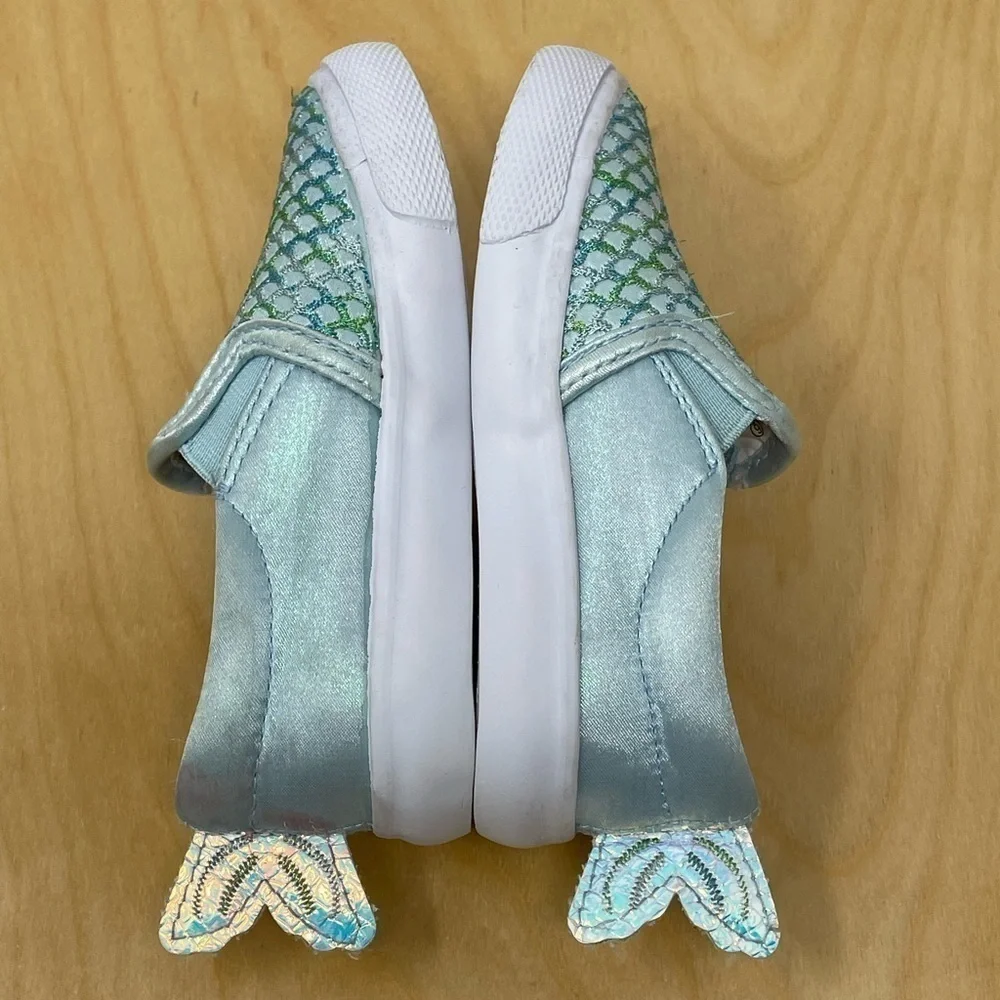 Cat & Jack Jozelle Twin Gore Shimmery Blue/Green Mermaid Slip On Sneakers Size 6